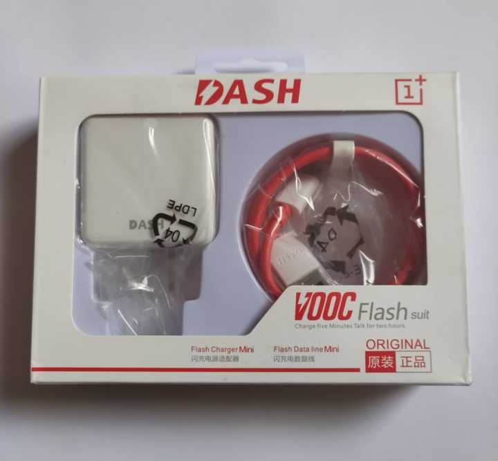 Dash%20Charger%20Super%20Flash%20Fast%20Charger%20For%20One%20Plus%20With%20Type%20C%20Cable%201M/%203%20Feet%20-%20Charger%20-%20Image%202