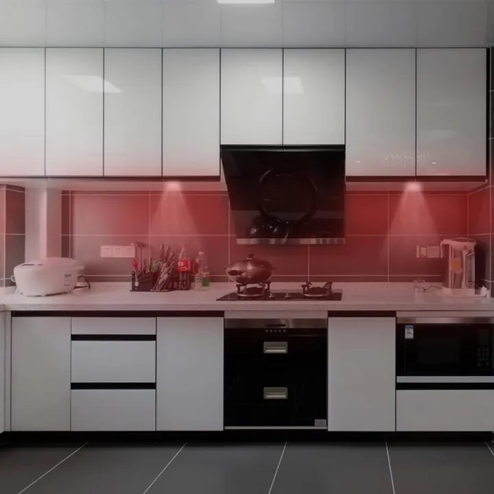 Wireless%20LED%20cabinet%20lights%20change%20Color%20RGB%20Puck%20light%20with%20Remote%20control%20touch%20sensor%20LED%20night%20light%20below%20cabinet%20light%20-%20Image%207