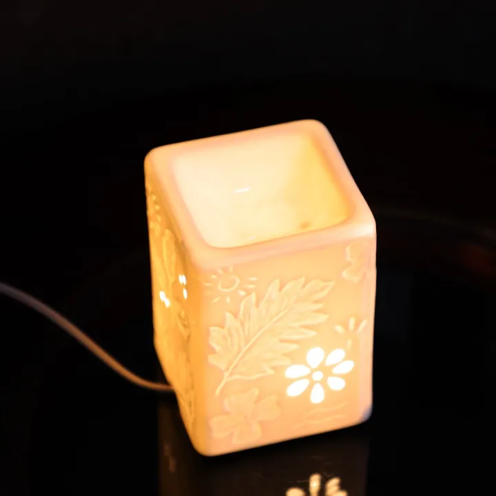 Oil%20Diffuser/Burner%20With%20Lamp-%20Ceramic%20-%20Image%204