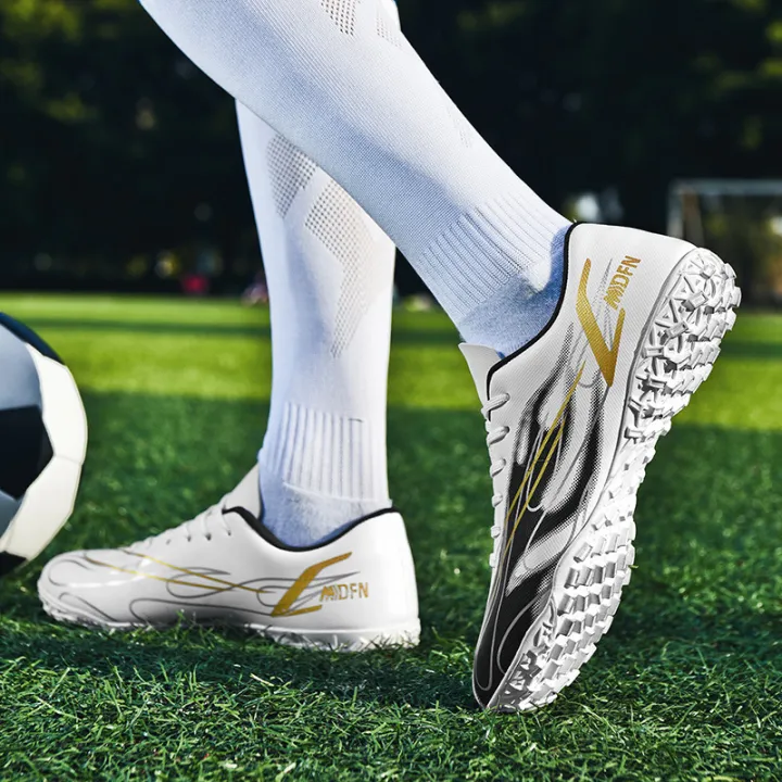 Cristiano%20Ronaldo%20football%20boots%20for%20boys%20and%20girls%20broken%20nails%20adult%20long%20nails%20ag%20primary%20and%20secondary%20school%20students%20Messi%20Falcon%20boys%20competition%20training%20-%20Image%204