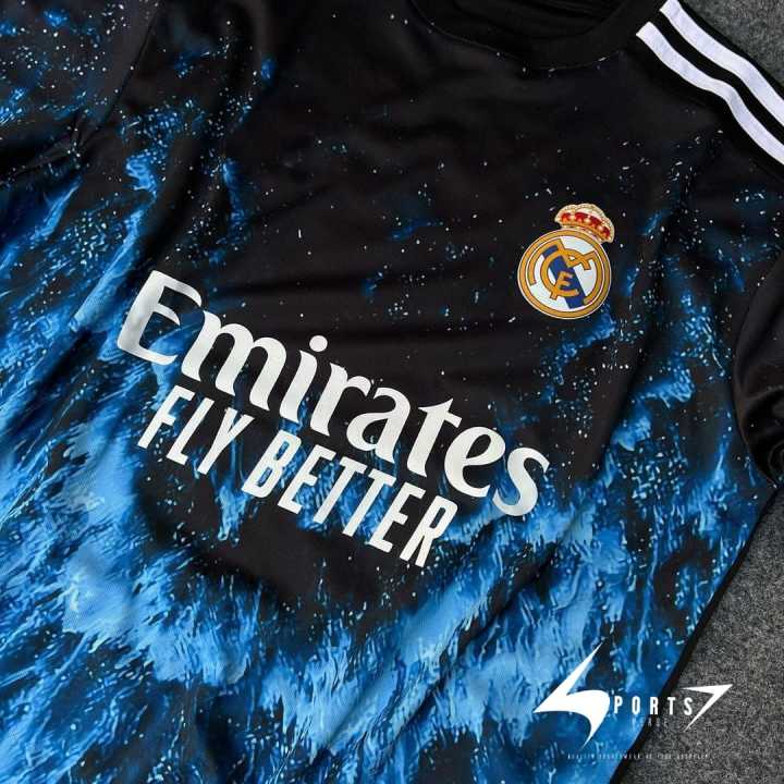 Real%20madrid%20new%20galaxy%20edition%20jersey%2024/25%20half%20sleeves%20-%20Image%202