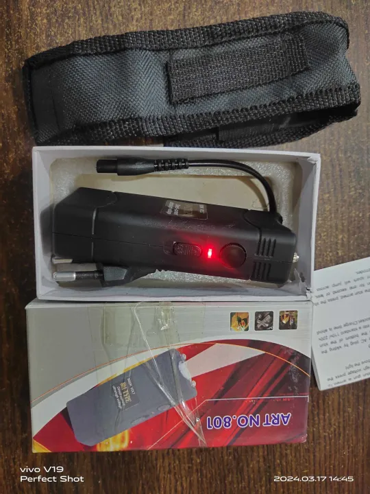 Mini%20Stun%20Gu.n%20LED%20Flashlight%202%20in%201%20-%20801%20TYPE%205000v%20-%20Image%205