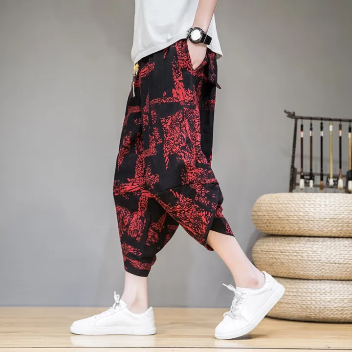 Men%20Pants%20Men's%20Wide%20Crotch%20Harem%20Pants%20Loose%20Large%20Cropped%20Trousers%20Wide-legged%20Bloomers%20Korean%20Style%20Printed%20Baggy%20Streetwear%20-%20Image%204