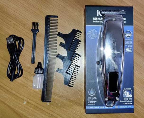 Kemei%20Km-1313%20Rechargeable%20Digital%20Display%20Hair%20and%20Beard%20Trimmer%20-%20Image%204