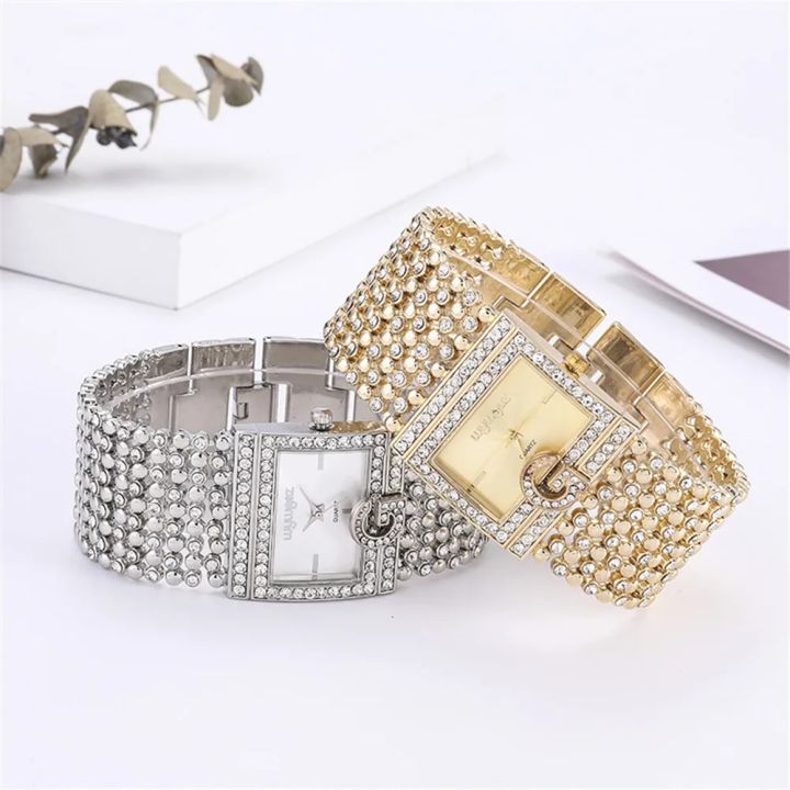 Simple%20Square%20Gold%20Ladies%20Watch%20Fashion%20Classic%20Alloy%20Diamond%20Bracelet%20Ladies%20Watch%20Gold%20Silver%20Diamond%20Scale%20Dial%20Quartz%20Reloje%20-%20Image%203