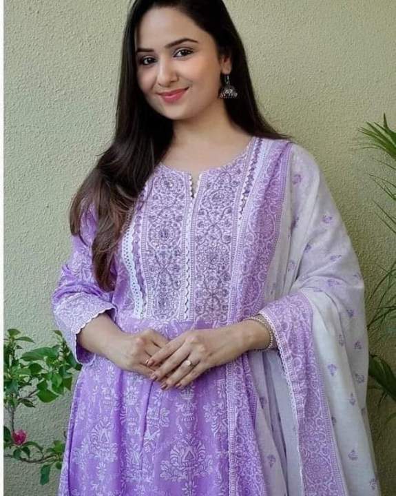 New%20Exquisite%20Collection%20-%20High-Quality%20Cotton%20Printed%20Three%20Piece%20Gown%20for%20Women%20-%20Image%204