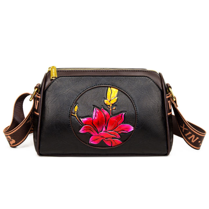 Ethnic%20style%20embossed%20painted%20mom%20bag%20female%202024%20new%20multi-layer%20one-shoulder%20crossbody%20large-capacity%20pillow%20bag%20-%20Image%206