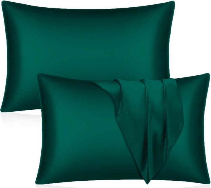 Silk%20Pillow%20Covers%20for%20Beauty%20Sleep%20%E2%80%93%20Frizz-Free%20Hair%20Overnight%20-%20Image%202