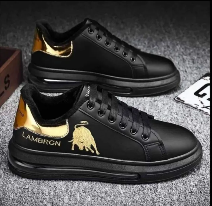 High-Quality%20Sports'%20Sneakers%20Men's%20Casual%20Shoes%20Men's%20Fashion%20Sneakers%20Flyknit%20Lightweight%20Slip-On%20Men%20-%20Image%202