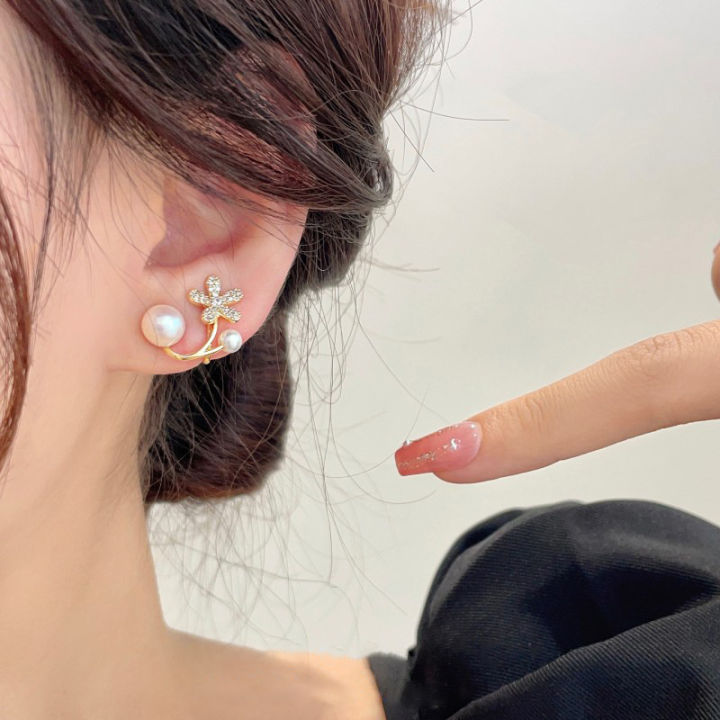 Shokhi%20Fashion%20Korean%20Earrings%20Light%20Luxury%20Flower%20Pearl%20Earrings%20for%20Girls/%20Women%20-%20Image%205