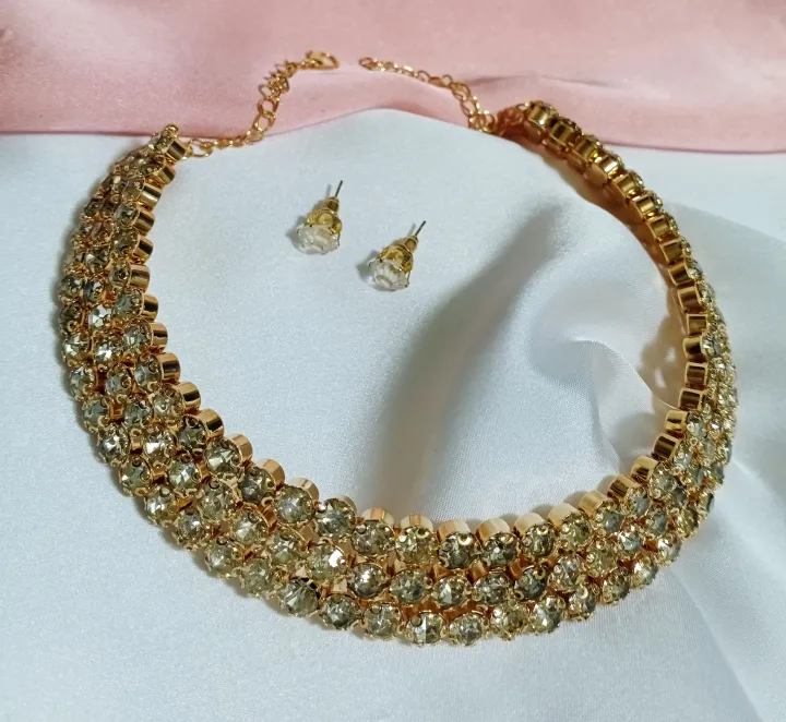 White%20Stone%20Choker%20Necklace%20Set%20With%20Earring%20For%20Women%20-%20Necklace%20For%20Girls%20-%20Very%20Appealing%20-%20In%20line%20with%20current%20fashion%20trends%20-%20Image%204