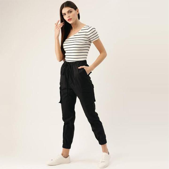 Flexible%206-Pocket%20Mobile%20Pant%20for%20Women%20-%20U3123%20-%20Image%202