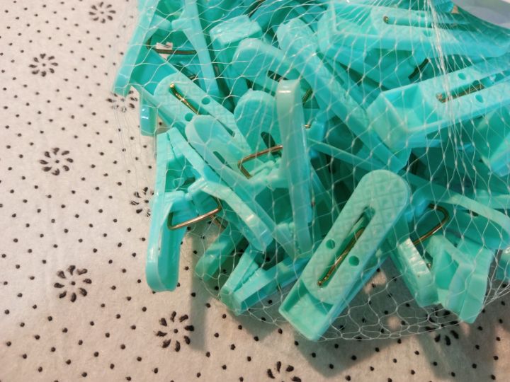 50pes%20Best%20Quality%20Colorful%20Plastic%20Cloth%20Clip%20-%20Multicolors%20-%20cloth%20hanger%20-%20Image%203
