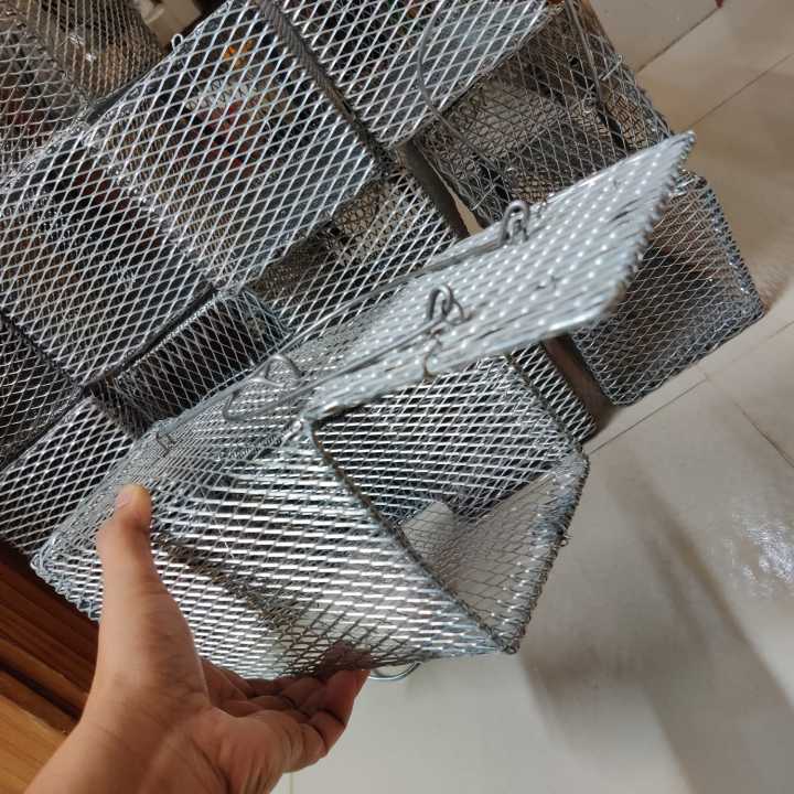 Rat%20/%20Mouse%20Catching%20Trap%20Cage%20(1%20Piece)%20%E2%80%93%20Effective,%20Easy-to-Use,%20Reusable%20Rodent%20Trap%20for%20Small%20&%20Big%20Rats,%20Humane%20Mouse%20&%20Rat%20Catcher%20%7C%20Effective%20&%20Humane%20Rat%20/%20Mouse%20Trap%20Cage%20for%20Home%20or%20Office%20or%20Store%20Room%20Use%20%7C%20Say%20goodbye%20to%20unwanted%20Rat%20/%20Mouse%20-%20Image%209
