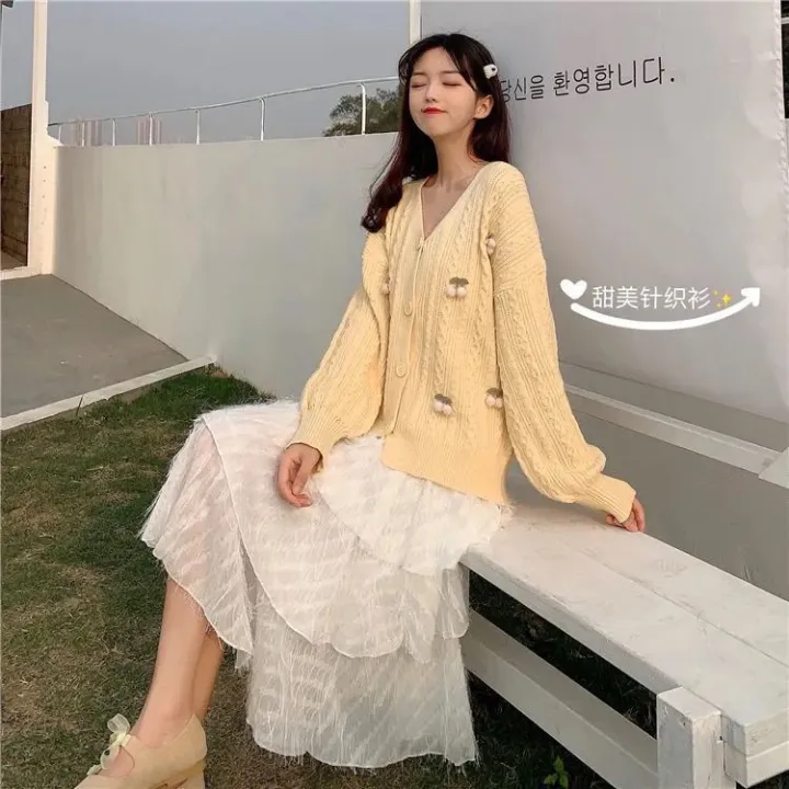 Knitted%20Cardigan%20Coat%20Women's%20CherryInsInternet%20Celebrity%20Same%20Style%20Cute%20WildVCollar%20Slimming%20Korean%20Style%20Thin%20Sweater%20-%20Image%209