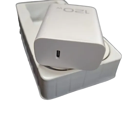 Vivo%20iQOO%20120W%20Flash%20Charger%20Power%20Adapter%20with%20cable%20-%20Image%203
