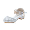Girls princess shoes with soft soles, white pearl dress, flower children's shoes, little girl runway show, crystal high heels. 
