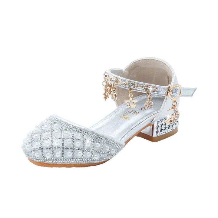 Girls%20princess%20shoes%20with%20soft%20soles,%20white%20pearl%20dress,%20flower%20children's%20shoes,%20little%20girl%20runway%20show,%20crystal%20high%20heels%20-%20Image%205