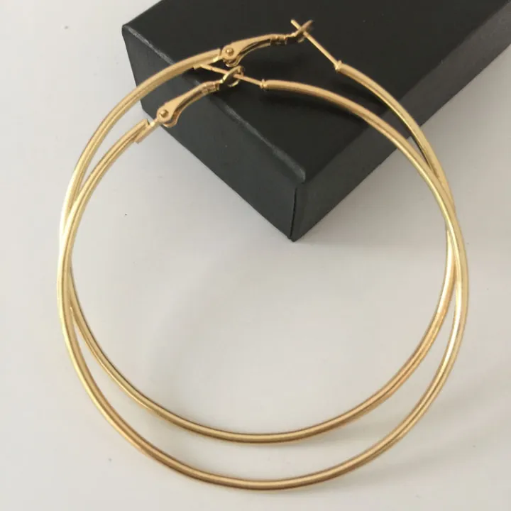 Exclusive%20Round%20Circle%20Women%20Hoop%20Earrings%20Exaggerated%20Hoop%20Ear-%201Pair%20-%20Image%202