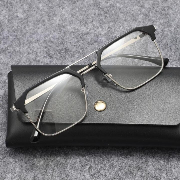 Blue%20Ray%20Cut%20Glass%20for%20Men%20-%20Transparent%20Lens,%20Metal%20Frame,%20Gold%20&%20Silver%20Colors,%20Suitable%20for%20Mobile,%20TV,%20Laptop%20Use%20-%20Image%205