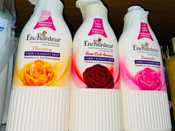 Enchanteur%20Perfumed%20Body%20Lotion%20500ml%20Charming%20Satin%20Smooth%20Body%20with%20Aloe%20Vera%20&%20Olive%20Butter%20%7C%20Malaysia%20-%20Image%205