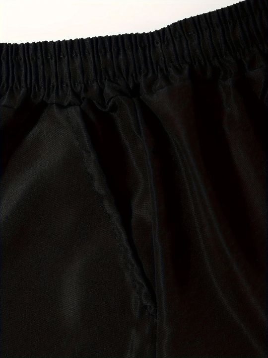 Workwear%20pants%20for%20men's%20spring%20and%20autumn%20styles%20with%20multiple%20pockets%20and%20ankle%20straps,%20casual%20and%20versatile%20cropped%20pants%20-%20Image%205