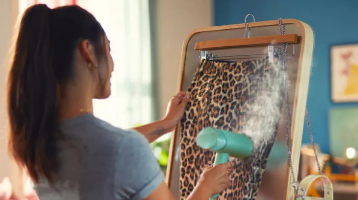 Philips%20STH3010/70%20Handheld%20Steamer%203000%20Series%20-%20Image%207