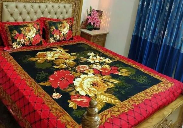 Bed%20Sheet%20Home%20TEX%20-%208.5%20x%207.5%20Feet-%20Transform%20Your%20Sleeping%20Space%20-%20Hand%20%7C%20Machin%20Both%20Washable%20-%20Image%204