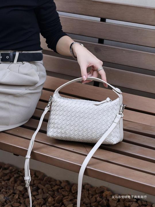 Luxury niche handbag, woven pillow bag, leather women's bag, dumpling bag, 2023 new one-shoulder crossbody bag