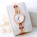 HJHY Middle Stone 125 Fashion Quartz Watch Ladies Wrist Watch Female Golden Clock.