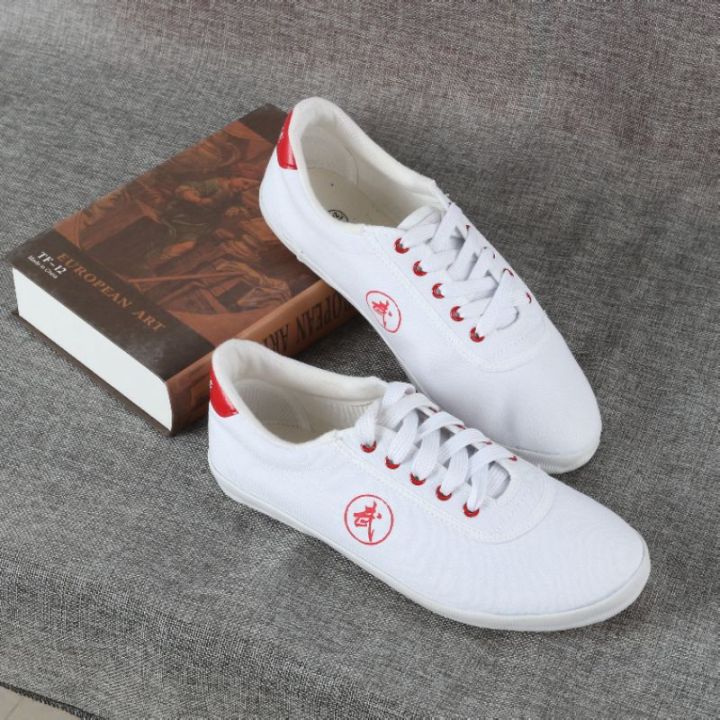 Factory%20Direct%20Sales%20Martial%20Arts%20Shoes%20Men's%20Shoes%20Practice%20Training%20Shoes%20Tai%20Chi%20Shoes%20Beef%20Tendon%20Sole%20Sports%20White%20Shoes%20Children%20Taekwondo%20Shoes%20-%20Image%204