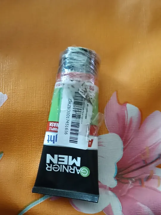 Garnier%20Men%20Acno%20Fight%20Face%20Wash%2050ml%20(Indian)%20-%20Image%203