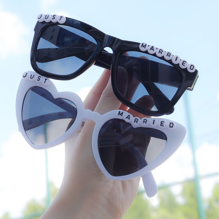 Just Married Love Shape Sunglasses Practical Photo Props Wedding Party Gifts For Women Men