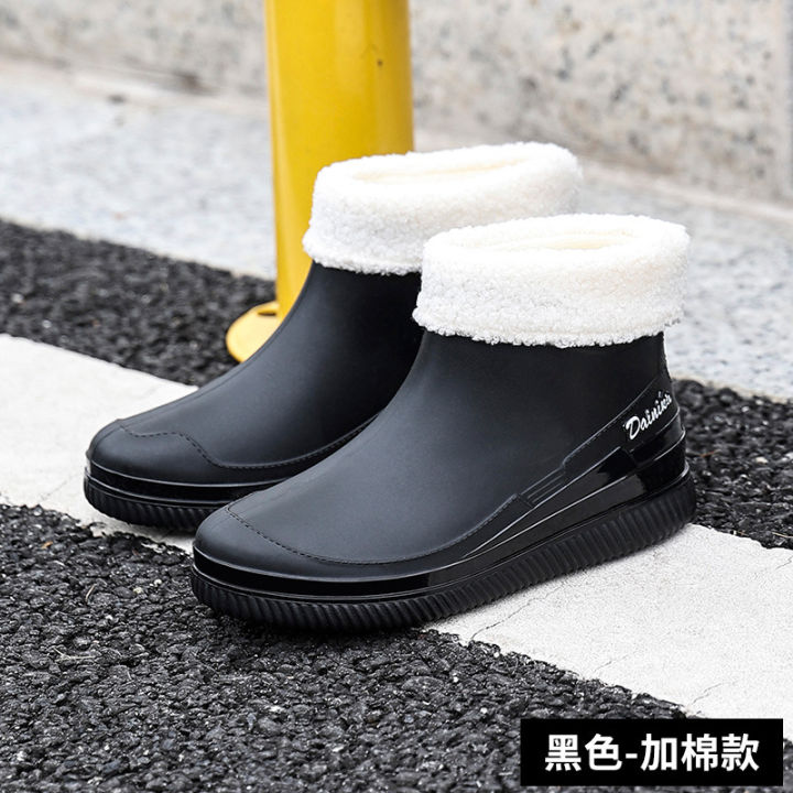 Rain%20boots%20women's%20short%20water%20boots%20fashion%20low-cut%20thickened%20net%20red%20rain%20boots%20warm,%20wear-resistant,%20non-slip%20outdoor%20kitchen%20shoes%20-%20Image%208