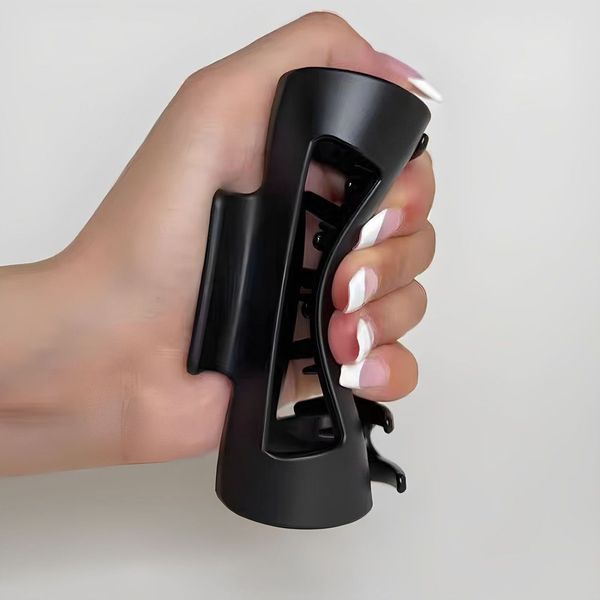 2%20Piece%20Flexible%20Unbreakable%20Silicon%20Hair%20Claw%20Clip%20Kakra%20for%20Women%20-%20Soft%20Matte%20Non-Slip%20Hair%20Clamp%20-%20Durable%20Bendable%20Hair%20Accessories%20-%20Image%203