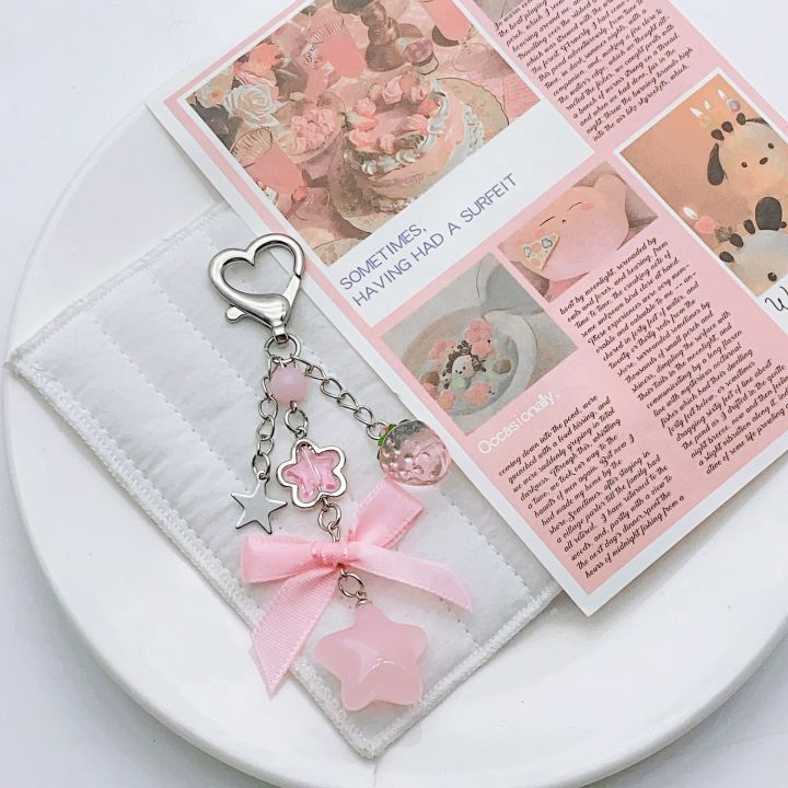 Fashion%20Bag%20Charm%20Keychain%20-%20Acrylic%20Pendants%20with%20Flower,%20Star,%20Love,%20Bow%20&%20Strawberry%20for%20Women's%20Bags,%20Backpacks%20&%20Pants%20-%20Image%207