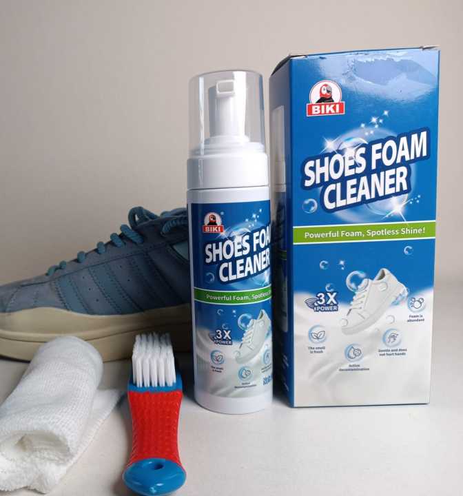 Shoe%20Cleaner,%20Shoe%20Cleaning%20Kit%20with%20Brush%20&%20Towel,%20Sneaker%20Cleaner%20for%20White%20Shoes,%20Leather,%20Boots,%20Tennis%20Shoes,%20etc%20-%20Image%205