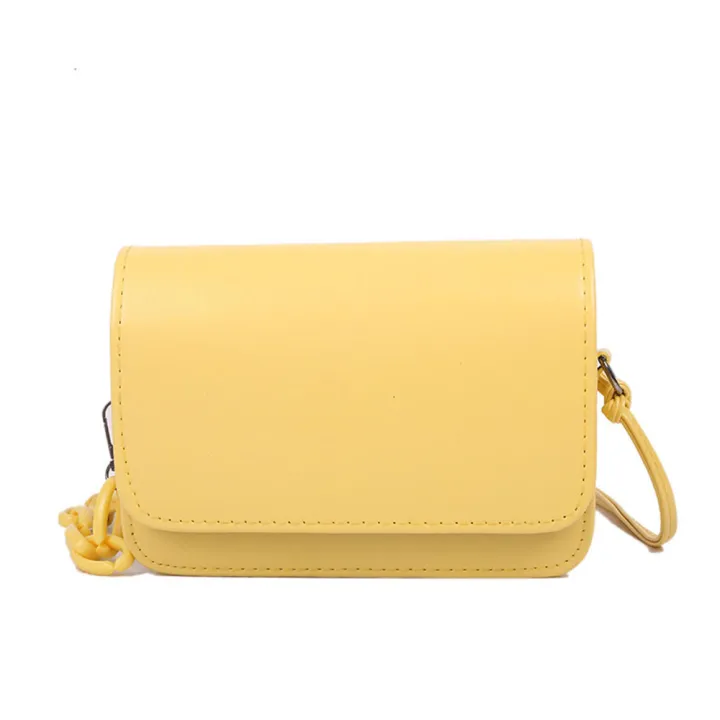 Fashionable%20Mini%20Bag%20Square-shaped%20Shoulder%20Bag%20Square%20Crossbody%20Bag%20Stylish%20Summer%20Handbag%20Mini%20Bag%20With%20Acrylic%20Chain%20-%20Image%205