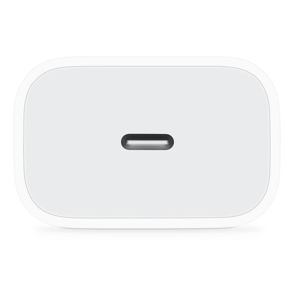 USB-C%2018%20Power%20Adapter%20-%20Image%203