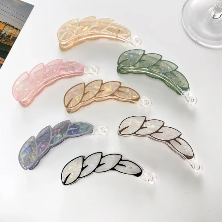 Korean%20Simple%20Banana%20Ponytail%20Hair%20Clips%20Flowers%20Ponytail%20Holder%20Back%20Head%20Banana%20Clip%20Twisted%20Banana%20Hair%20Clips%20Colourful%20Leaves%20Ponytail%20Clip%20Large%20Plum%20Blossom%20Female%20Grip%20Clips%20At%20The%20Back%20of%20The%20Head%20Hair%20Accessories%20-%20Image%203