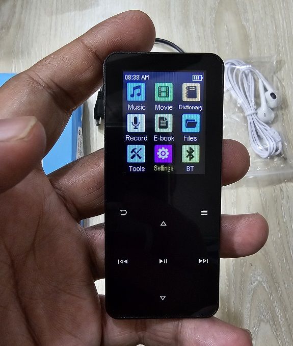 S08%20MP3%20MP4%20Music%20Player%208GB%20Button%20Touch%20Bluetooth%20FM%20-%20Image%206