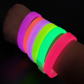 Glow Sticks Bracelets for Party Mixed Colour Glowsticks Glow in the dark.