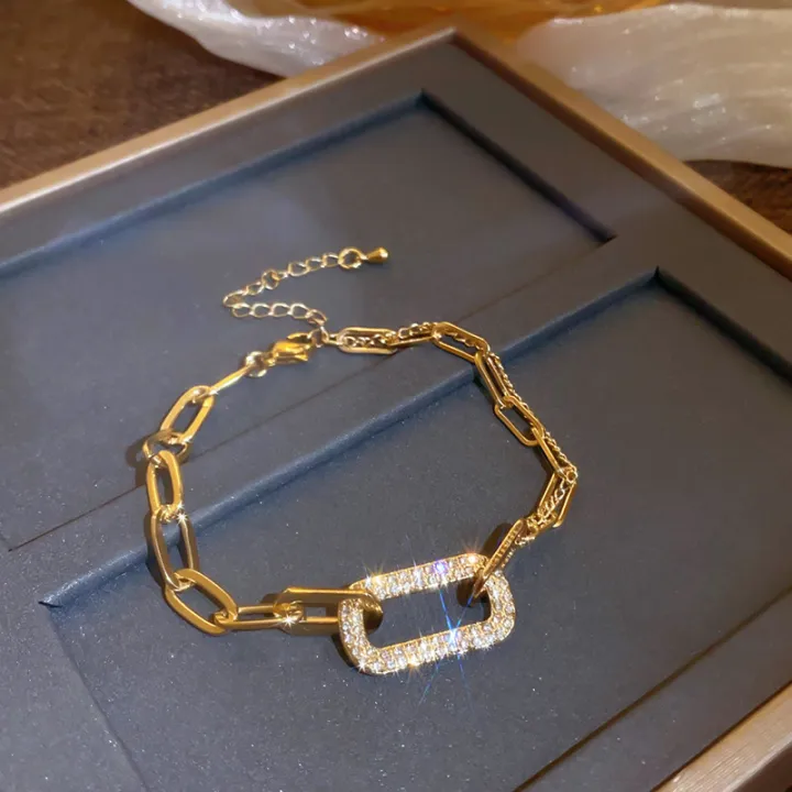 Retro%20simple%20geometric%20diamond%20bracelet%20women's%20light%20luxury%20fashion%20design%20chain%20bracelet%20European%20and%20American%20high-end%20cross-border%20hand%20jewelry%20-%20Image%206