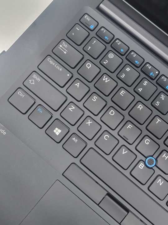 Dell%20Latitude%207480,%20Core%20i5%206th%20Gen,%2014"%20FHD%20Display-8GB%20Ram,%20256GB%20SSD%20Black%20Used%20Laptop%20-%20Image%203