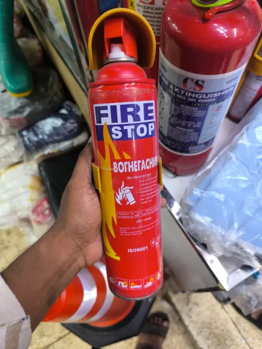 Fire%20Stop%20Spray%20-%20500ml/1000ml%20Portable%20Fire%20Extinguisher%20for%20Home,%20Car%20&%20Office%20-%20Image%202