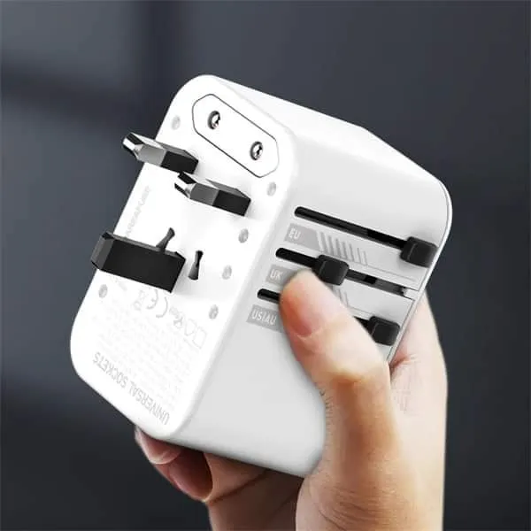 Ldnio%20Z6%2065W%203%20USB%20Ports%20GaN%20Universal%20Travel%20Adapter%20-%20White%20-%20Image%202