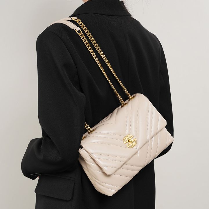 Carefully%20selected%20armpit%20bags,%20new%20rhombic%20chain%20bags,%202024%20leather%20women's%20bags,%20one-shoulder%20crossbody%20bags,%20high-end%20sense%20-%20Image%204