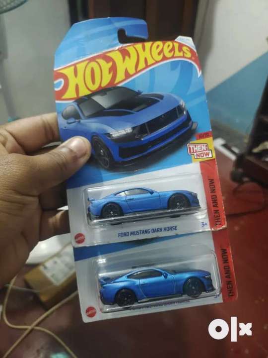 Hot%20Wheels%20(Mainline)%20Ford%20Mustang%20Dark%20Horse,%20Scale%20-%201:64%20-%20Image%206