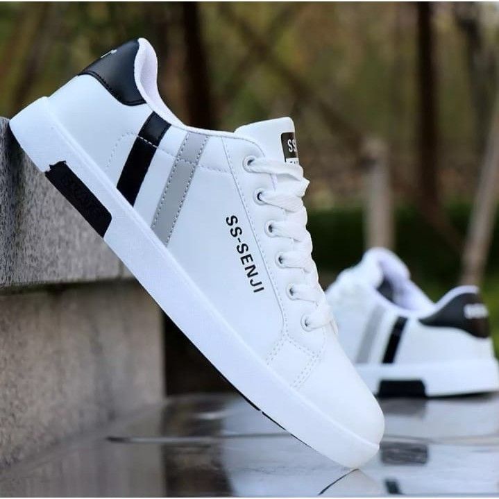 Sneakers%20White%20&%20Black%20Men%20casual%20Shoes%20ss.senji%20-%20Image%202
