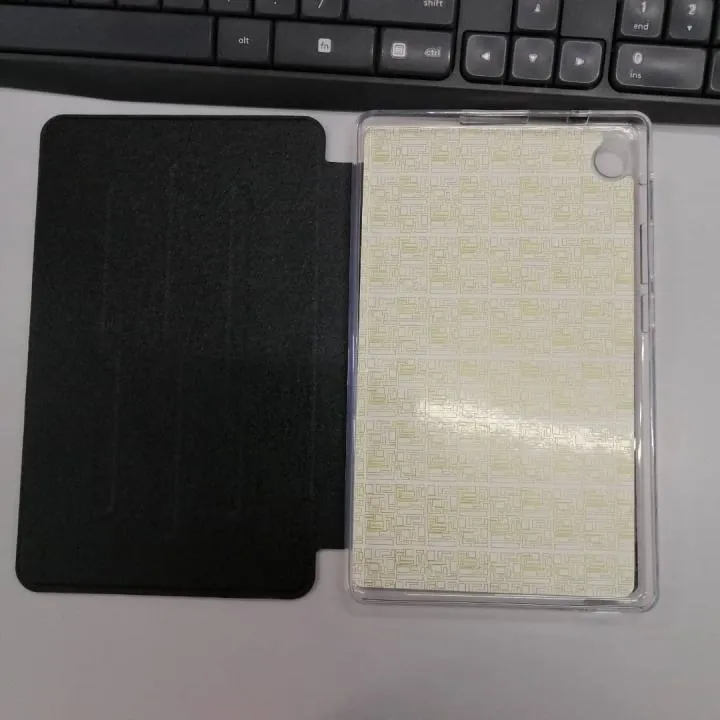 Huawei%20MatePad%20T8%20-%208.0"%20Silk%20Texture%20Horizontal%20Flip%20Leather%20Case%20with%203-folding%20Holder%20Cover%20-%20Image%204